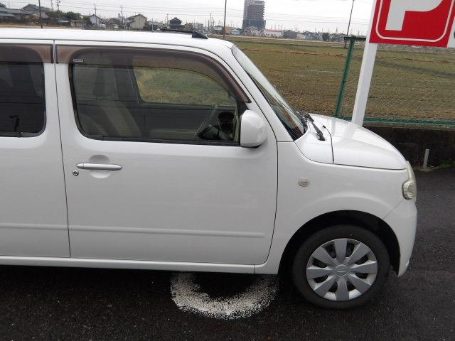 ミラココア ココアＬ　純正オーディオプレーヤー　アイドリングストップ　フロアマット　サイドバイザー　ベンチシート　電動格納ドアミラー　ＩＳＯＦＩＸ　オートヘッドライト　フロントアームレスト　純正ホイールキャップ（26枚目）