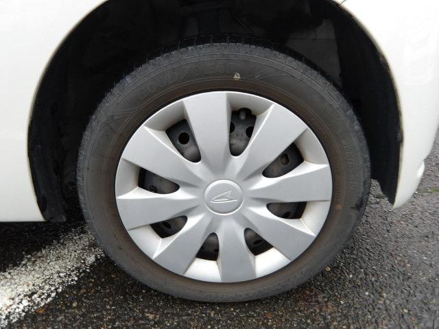 ミラココア ココアＬ　純正オーディオプレーヤー　アイドリングストップ　フロアマット　サイドバイザー　ベンチシート　電動格納ドアミラー　ＩＳＯＦＩＸ　オートヘッドライト　フロントアームレスト　純正ホイールキャップ（27枚目）