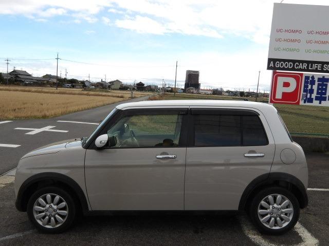 アルトラパン Ｘ　ブルートゥース対応地デジナビ　前席シートヒーター　衝突軽減ブレーキ　アラウンドビューモニター　クリアランスソナー　スマートキー×２　ＨＩＤオートヘッドライト　オートリトラミラー　サイドバイザー　ＥＳＣ（7枚目）