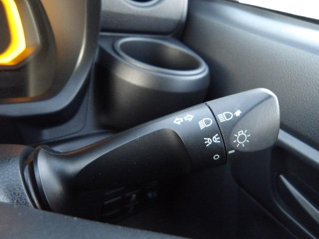 プレオプラス Ｆ　アイドリングストップ　走行距離３万キロ以下　キーレスキー　純正オーディオ　ＡＢＳ　純正セキュリティ　サイドバイザー　ヘッドライトレベライザー　ＥＳＣ（33枚目）