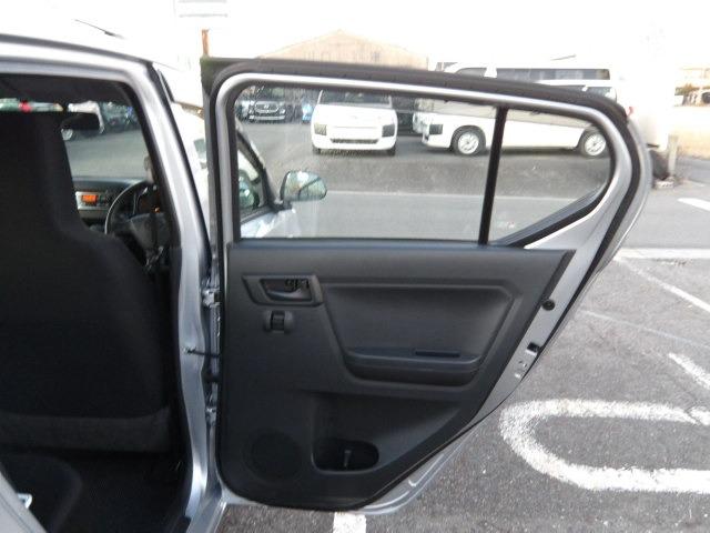 プレオプラス Ｆ　アイドリングストップ　走行距離３万キロ以下　キーレスキー　純正オーディオ　ＡＢＳ　純正セキュリティ　サイドバイザー　ヘッドライトレベライザー　ＥＳＣ（38枚目）