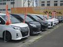 しっかりお車を見ていただけるよう、展示スペースも見やすく整理してお客様をお迎えいたします。