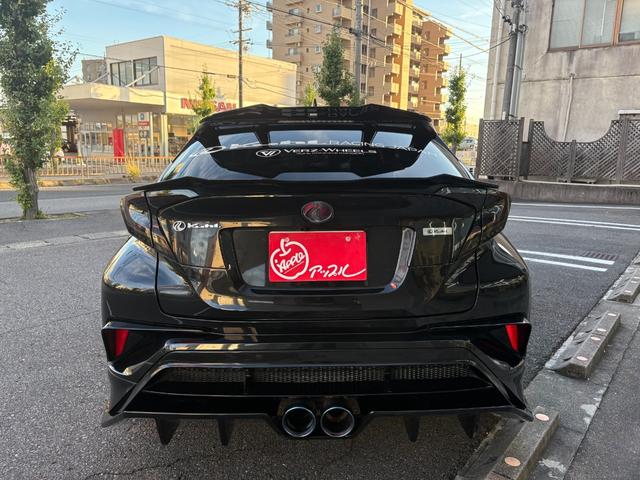 Ｃ－ＨＲ Ｓ　ＬＥＤパッケージ　ＫＵＨＬ　ＲＡＣＩＮＧエアロ・２０インチＡＷ・マフラー／車高調／社外９インチナビ・バックカメラ・フルセグＴＶ／セーフティセンス／レーダークルーズコントロール／ＬＥＤヘッドライト／ＥＴＣ（8枚目）