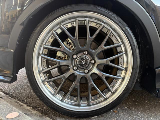 Ｃ－ＨＲ Ｓ　ＬＥＤパッケージ　ＫＵＨＬ　ＲＡＣＩＮＧエアロ・２０インチＡＷ・マフラー／車高調／社外９インチナビ・バックカメラ・フルセグＴＶ／セーフティセンス／レーダークルーズコントロール／ＬＥＤヘッドライト／ＥＴＣ（9枚目）