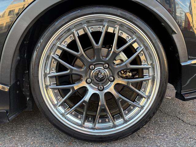 Ｃ－ＨＲ Ｓ　ＬＥＤパッケージ　ＫＵＨＬ　ＲＡＣＩＮＧエアロ・２０インチＡＷ・マフラー／車高調／社外９インチナビ・バックカメラ・フルセグＴＶ／セーフティセンス／レーダークルーズコントロール／ＬＥＤヘッドライト／ＥＴＣ（12枚目）