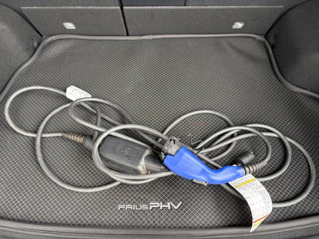 TOYOTA PRIUS PHV S