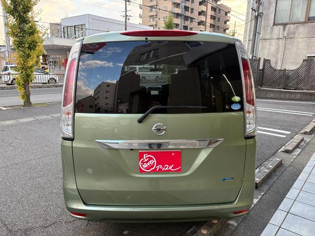 セレナ ２０Ｘ　１オーナー禁煙／両側パワースライドドア／純正ナビ・バックカメラ・フルセグＴＶ・Ｂｌｕｅｔｏｏｔｈ／ＥＴＣ／クルーズコントロール／スマートキー／車検Ｒ９年３月２９日（8枚目）