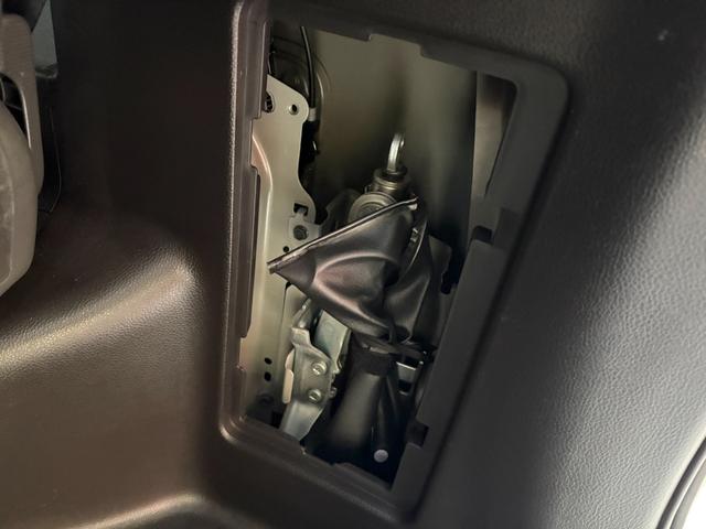 セレナ ２０Ｘ　１オーナー禁煙／両側パワースライドドア／純正ナビ・バックカメラ・フルセグＴＶ・Ｂｌｕｅｔｏｏｔｈ／ＥＴＣ／クルーズコントロール／スマートキー／車検Ｒ９年３月２９日（39枚目）