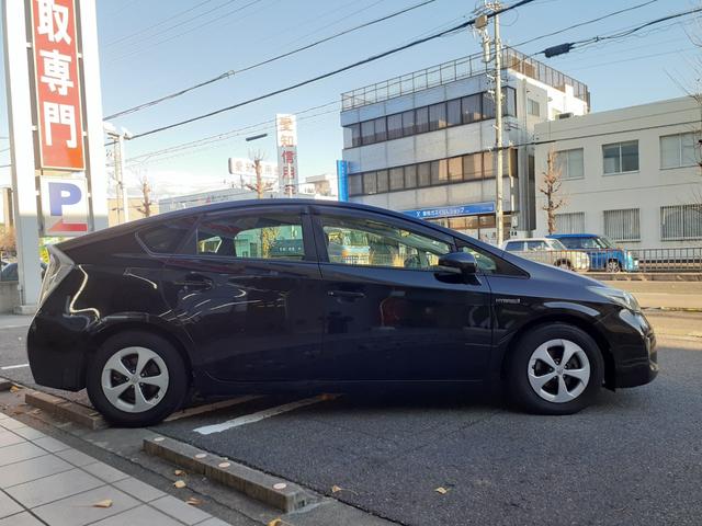 プリウス Ｓ　車検整備付／１オーナー禁煙車／純正ナビ・バックカメラ・フルセグＴＶ・Ｂｌｕｅｔｏｏｔｈ接続／ＥＴＣ／スマートキー・プッシュスタート（7枚目）
