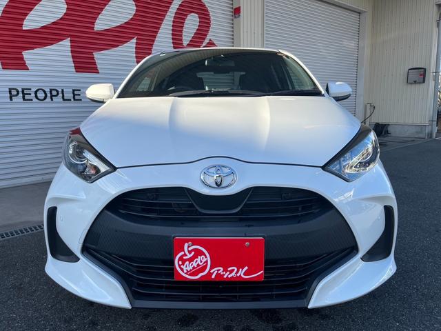 ヤリス Ｘ　純正ナビ　Ｂｌｕｅｔｏｏｔｈ　Ｂカメラ　スマートキー２個　オートヘッドライト　ＥＴＣ　ＰＣＳ　ＬＴＡ　ＬＤＡ　ＰＫＳＢ（4枚目）