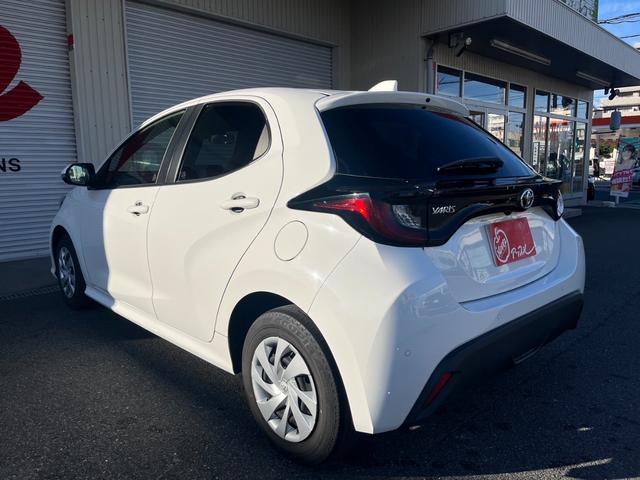 ヤリス Ｘ　純正ナビ　Ｂｌｕｅｔｏｏｔｈ　Ｂカメラ　スマートキー２個　オートヘッドライト　ＥＴＣ　ＰＣＳ　ＬＴＡ　ＬＤＡ　ＰＫＳＢ（10枚目）