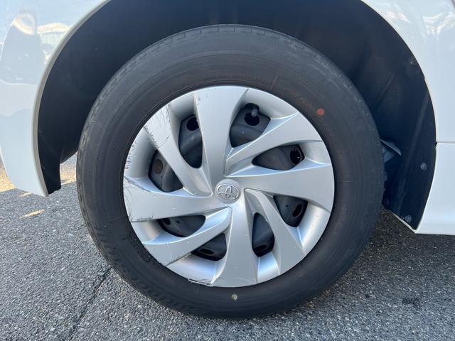 ヤリス Ｘ　純正ナビ　Ｂｌｕｅｔｏｏｔｈ　Ｂカメラ　スマートキー２個　オートヘッドライト　ＥＴＣ　ＰＣＳ　ＬＴＡ　ＬＤＡ　ＰＫＳＢ（12枚目）