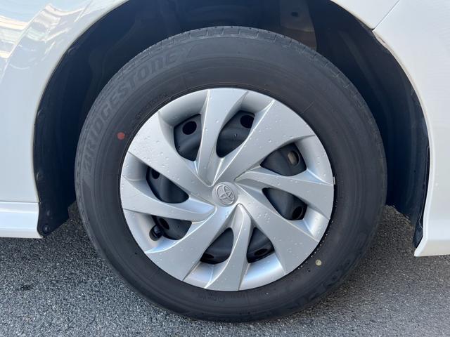 ヤリス Ｘ　純正ナビ　Ｂｌｕｅｔｏｏｔｈ　Ｂカメラ　スマートキー２個　オートヘッドライト　ＥＴＣ　ＰＣＳ　ＬＴＡ　ＬＤＡ　ＰＫＳＢ（14枚目）