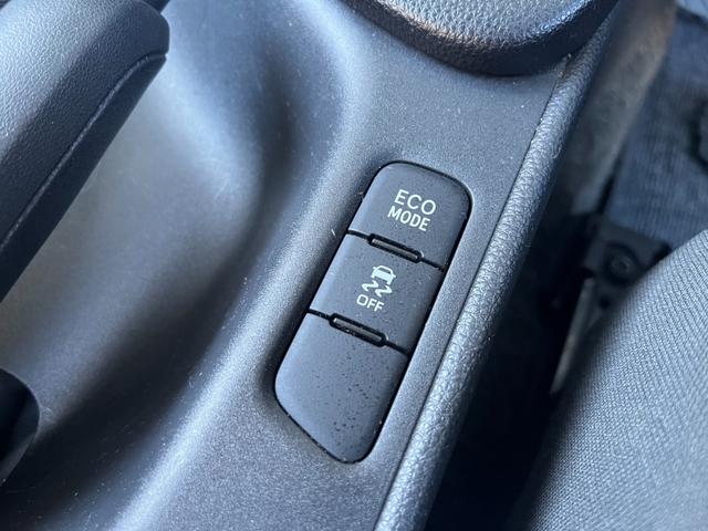 ヤリス Ｘ　純正ナビ　Ｂｌｕｅｔｏｏｔｈ　Ｂカメラ　スマートキー２個　オートヘッドライト　ＥＴＣ　ＰＣＳ　ＬＴＡ　ＬＤＡ　ＰＫＳＢ（22枚目）