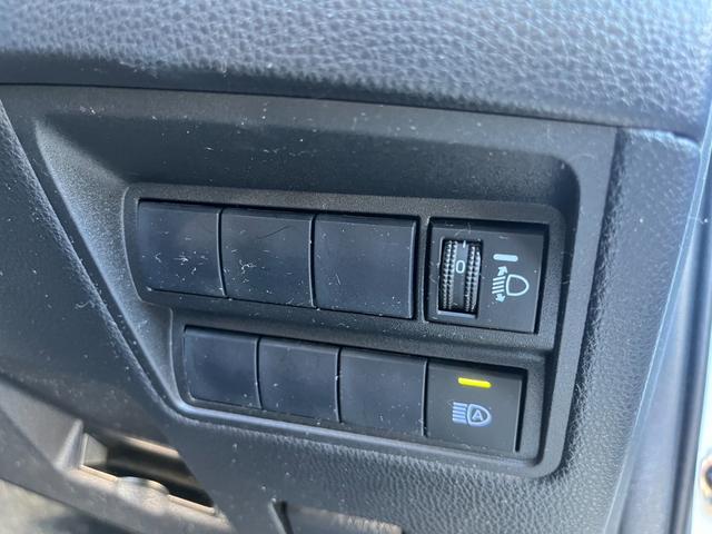 ヤリス Ｘ　純正ナビ　Ｂｌｕｅｔｏｏｔｈ　Ｂカメラ　スマートキー２個　オートヘッドライト　ＥＴＣ　ＰＣＳ　ＬＴＡ　ＬＤＡ　ＰＫＳＢ（24枚目）