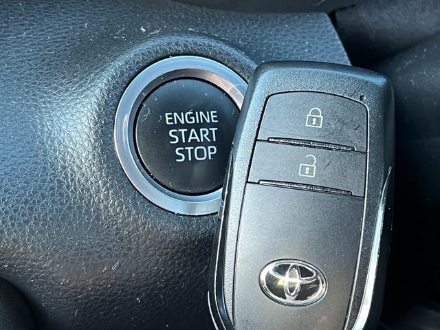 ヤリス Ｘ　純正ナビ　Ｂｌｕｅｔｏｏｔｈ　Ｂカメラ　スマートキー２個　オートヘッドライト　ＥＴＣ　ＰＣＳ　ＬＴＡ　ＬＤＡ　ＰＫＳＢ（25枚目）