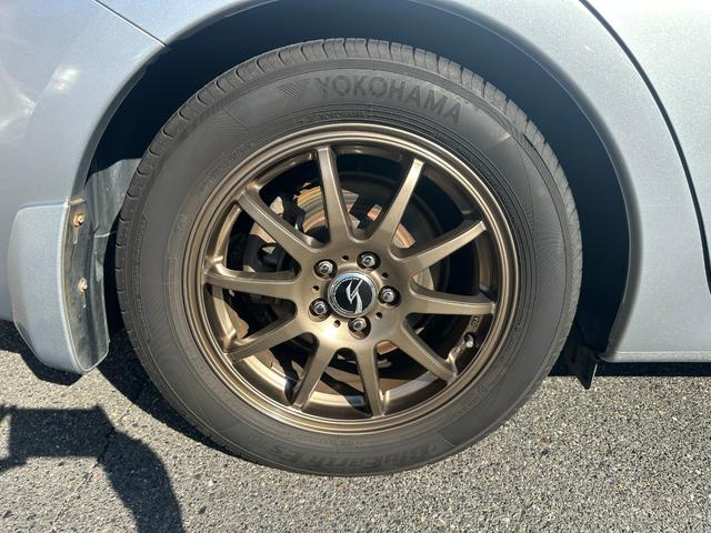 インプレッサＧ４ １．６ｉ－Ｌ　５速ＭＴ　社外１６インチアルミ　柿本マフラー　カロッツェリアメモリーナビ　フルセグＴＶ　Ｂカメラ　Ｂｌｕｅｔｏｏｔｈオーディオ　ＥＴＣ　ディスチャージヘッド　キーレス　スペアキー（13枚目）