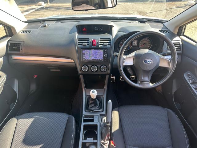 インプレッサＧ４ １．６ｉ－Ｌ　５速ＭＴ　社外１６インチアルミ　柿本マフラー　カロッツェリアメモリーナビ　フルセグＴＶ　Ｂカメラ　Ｂｌｕｅｔｏｏｔｈオーディオ　ＥＴＣ　ディスチャージヘッド　キーレス　スペアキー（15枚目）