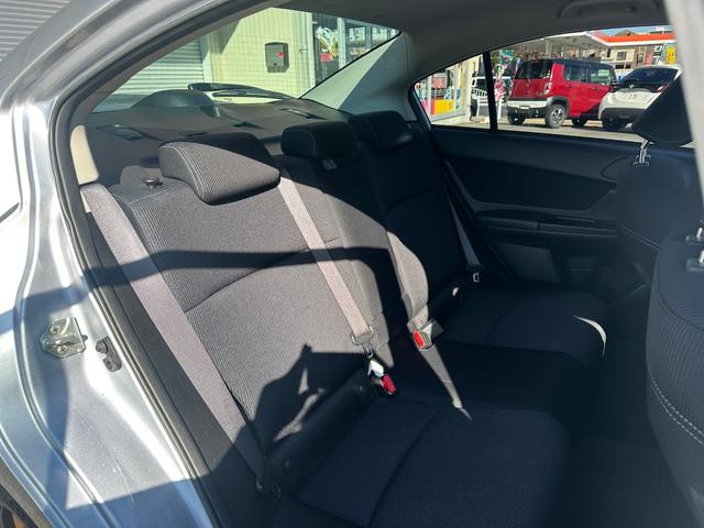 インプレッサＧ４ １．６ｉ－Ｌ　５速ＭＴ　社外１６インチアルミ　柿本マフラー　カロッツェリアメモリーナビ　フルセグＴＶ　Ｂカメラ　Ｂｌｕｅｔｏｏｔｈオーディオ　ＥＴＣ　ディスチャージヘッド　キーレス　スペアキー（25枚目）