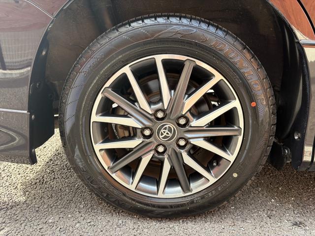 ヴォクシー ＺＳ　モデリスタエアロ（Ｆ・Ｓ・Ｒ）／両側電動スライドドア／純正１０インチナビ／フルセグ／バックカメラ／Ｂｌｕｅｔｏｏｔｈ／ＬＥＤヘッドライト／ＥＴＣ／車検Ｒ９年１月１１日（11枚目）