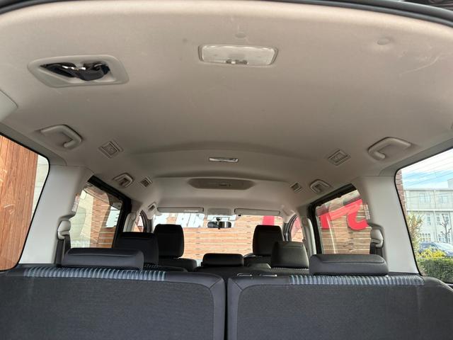 ヴォクシー ＺＳ　モデリスタエアロ（Ｆ・Ｓ・Ｒ）／両側電動スライドドア／純正１０インチナビ／フルセグ／バックカメラ／Ｂｌｕｅｔｏｏｔｈ／ＬＥＤヘッドライト／ＥＴＣ／車検Ｒ９年１月１１日（37枚目）