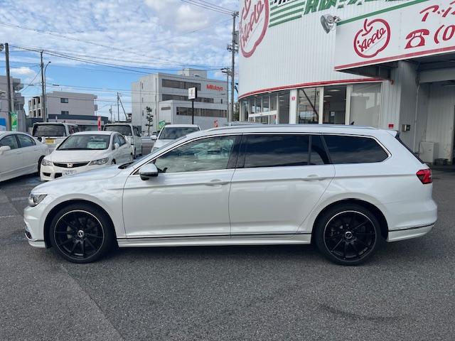 パサートヴァリアント TSI Rライン ナビTV Bカメラ レザーシート パワーシート パワーバックドア 社外19インチAW(9枚目)