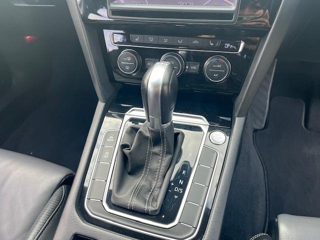 パサートヴァリアント TSI Rライン ナビTV Bカメラ レザーシート パワーシート パワーバックドア 社外19インチAW(38枚目)