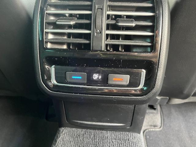 パサートヴァリアント TSI Rライン ナビTV Bカメラ レザーシート パワーシート パワーバックドア 社外19インチAW(42枚目)