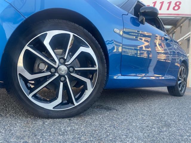 コペン ローブ　禁煙車　赤シート　社外ナビ　Ｂｌｕｅｔｏｏｔｈ　バックカメラ　シートヒーター　ドライブレコーダー（16枚目）