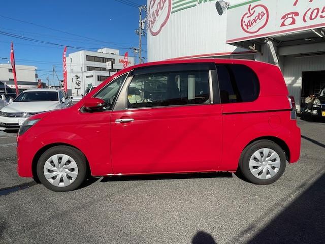 スペイド Ｇ　ワンオーナー　禁煙車　スマートキー　プッシュスタート　純正ナビ　フルセグ地デジＴＶ　Ｂｌｕｅｔｏｏｔｈ対応　バックカメラ　シートヒーター　パワースライドドア（12枚目）