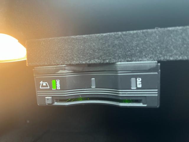 Cクラス C200エクスクルーシブラインリミテッド 純正ナビ フルセグ Bカメラ クルコン PREーSAFEブレーキ レーンキープアシスト ステアリングアシスト BSM アテンションアシスト シートヒーター Pシート ハーフレザー LED ドラレコ(23枚目)