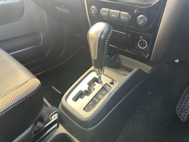 ジムニー ランドベンチャー　社外ナビ　Ｂカメラ　ＴＶ　ＥＴＣ　Ｓヒーター　２インチリフトアップ（ＲＰＧ）　１６インチＲ／Ｔタイヤ　社外バンパー　ＦＵＪＩＴＳＵＢＯマフラー　キーレス（18枚目）