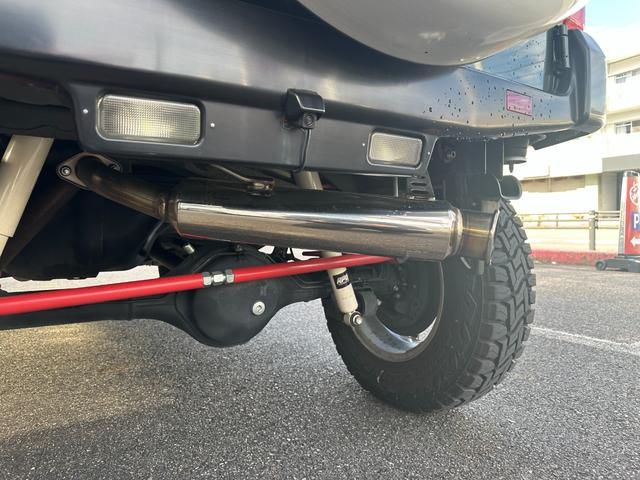 ジムニー ランドベンチャー　社外ナビ　Ｂカメラ　ＴＶ　ＥＴＣ　Ｓヒーター　２インチリフトアップ（ＲＰＧ）　１６インチＲ／Ｔタイヤ　社外バンパー　ＦＵＪＩＴＳＵＢＯマフラー　キーレス（28枚目）