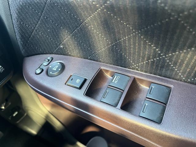 Ｎ－ＯＮＥ プレミアム・Ｌパッケージ　ＨＩＤ　スマートキー２個（18枚目）