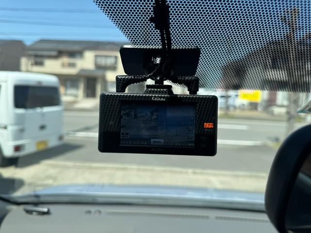 ノア Ｘ　Ｗエアバック／ＡＢＳ／スマートキー／電格ミラー／純正ナビ／バックカメラ／ＥＴＣ／ＨＩＤ前後ドライブレコーダー搭載／両側パワースライドドア／前後コーナーセンサー／オールシーズンタイヤ（25枚目）