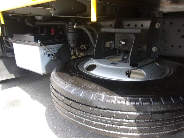 27年式 47000キロ 積載2t 5速MT Dゼルターボ(12枚目)