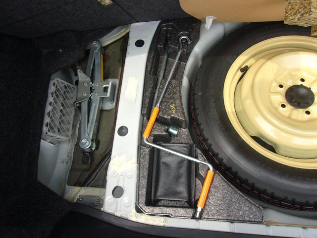 Eタイプ後期 1オーナー 禁煙車 記録簿 走行11000キロ(15枚目)
