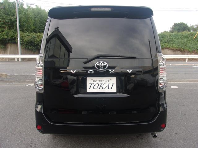 ヴォクシー トランス－Ｘ　純正フルフラットベッドキット　キャンパー　車中泊　社外９インチナビ　ＴＶ　バックモニター　ドライブレコーダー　レーダー探知機　キーレス　取説／メンテノート　車検毎整備録簿あり　実走行４８０００キロ（6枚目）