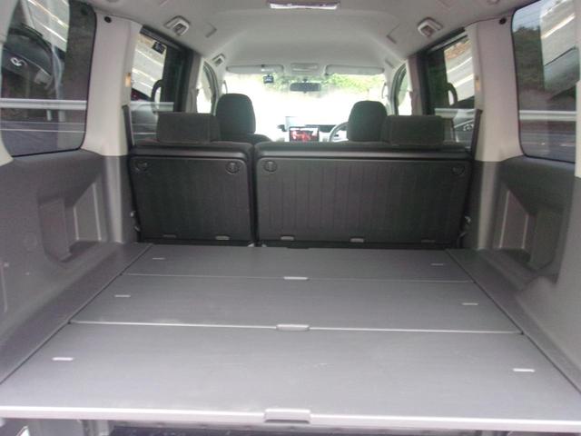 ヴォクシー トランス－Ｘ　純正フルフラットベッドキット　キャンパー　車中泊　社外９インチナビ　ＴＶ　バックモニター　ドライブレコーダー　レーダー探知機　キーレス　取説／メンテノート　車検毎整備録簿あり　実走行４８０００キロ（21枚目）