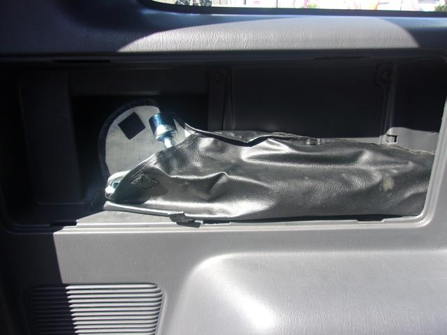 ＲＡＶ４ Ｌ Ｌ　Ｖ　５速ＭＴ　３Ｓエンジン　フルタイム４ＷＤ　禁煙車　純正オプションエアロスポイラー　フルノーマル　キーレス　取説／メンテナンスノート　実走行４５０００キロ（19枚目）