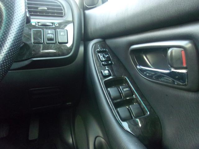 レガシィB4 RS30 4WD 法人ワンオーナー 整備記録簿 取説/メンテナンスノート パワーシート MOMOステアリング HID 実走行29000キロ(22枚目)