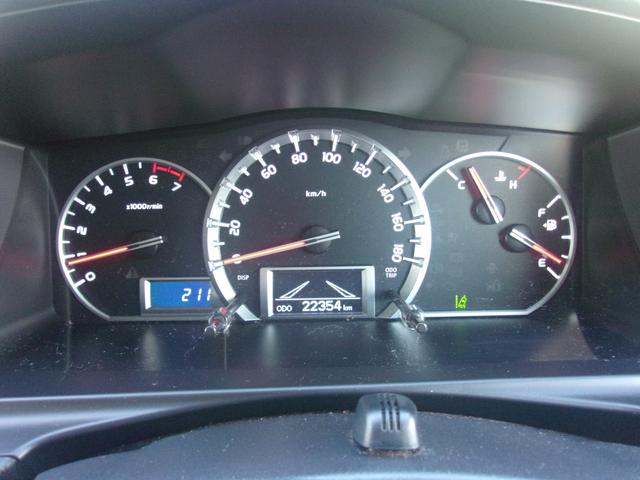 ハイエースバン ロングDX GLパッケージ 5速MT ワンオーナー禁煙車 板金塗装歴無し 車検毎全整備記録簿あり セーフティーセンス 純正ナビTVバックカメラ ソーラーIMPACT製合せガラス モデリスタスポイラー キーレス LEDヘットライト(25枚目)