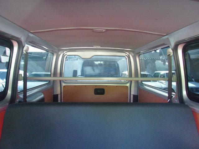 ハイエースバン ロングDX GLパッケージ 5速MT ワンオーナー禁煙車 板金塗装歴無し 車検毎全整備記録簿あり セーフティーセンス 純正ナビTVバックカメラ ソーラーIMPACT製合せガラス モデリスタスポイラー キーレス LEDヘットライト(32枚目)