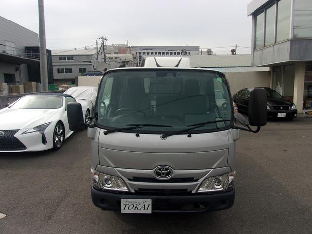 ダイナトラック ベースグレード　法人ワンオーナー禁煙車　車検毎の全整備記録簿　６ＭＴ　ディーゼルターボ　積載２トン　車線逸脱警報　衝突軽減ブレーキ　ＬＥＤヘッド　ドラレコ　バックカメラ　ＥＴＣ　全国対応保証付　実走行２３０００キロ（2枚目）