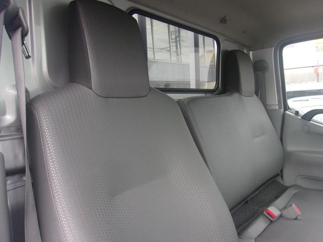 ダイナトラック ベースグレード　法人ワンオーナー禁煙車　車検毎の全整備記録簿　６ＭＴ　ディーゼルターボ　積載２トン　車線逸脱警報　衝突軽減ブレーキ　ＬＥＤヘッド　ドラレコ　バックカメラ　ＥＴＣ　全国対応保証付　実走行２３０００キロ（24枚目）