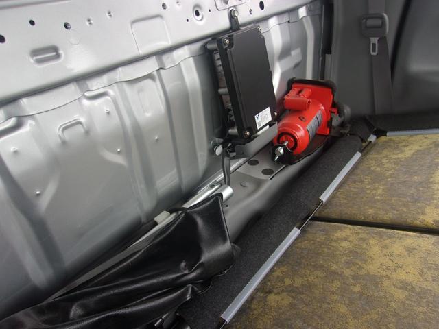 ダイナトラック ベースグレード　法人ワンオーナー禁煙車　車検毎の全整備記録簿　６ＭＴ　ディーゼルターボ　積載２トン　車線逸脱警報　衝突軽減ブレーキ　ＬＥＤヘッド　ドラレコ　バックカメラ　ＥＴＣ　全国対応保証付　実走行２３０００キロ（25枚目）