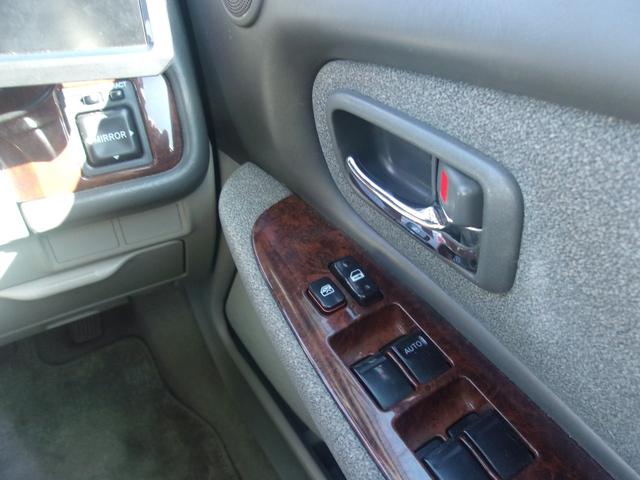 マークII グランデ　後期型　１Ｇエンジン　５速ＭＴ　純正オプションＦスポイラー　純正ＨＩＤ　純正キーレス　社外モニター　バックカメラ　ドライブレコーダー　取説／メンテナンスノート　実走行６６０００キロ（24枚目）