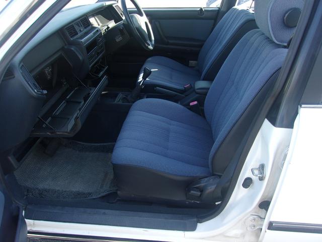 クラウン スーパーデラックス　ワンオーナー禁煙車　５速ＭＴ　１Ｇエンジン　クラウン１３型セダン教習車　フェンダーミラー　タイミングベルト交換　実走行１９０００キロ（15枚目）