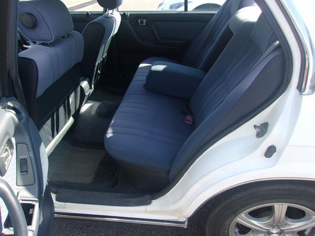 クラウン スーパーデラックス　ワンオーナー禁煙車　５速ＭＴ　１Ｇエンジン　クラウン１３型セダン教習車　フェンダーミラー　タイミングベルト交換　実走行１９０００キロ（17枚目）