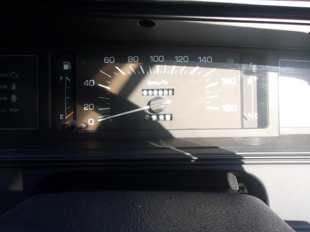 クラウン スーパーデラックス　ワンオーナー禁煙車　５速ＭＴ　１Ｇエンジン　クラウン１３型セダン教習車　フェンダーミラー　タイミングベルト交換　実走行１９０００キロ（20枚目）